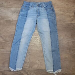 Womens American Eagle Vintage Hi Rise Size 6 Regular. Two-Tone Blue Jeans. GUC